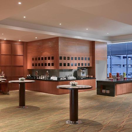 Jw Marriott Hotel Медан Ресторан фото